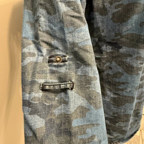 Blank NYC women's small blue denim camo snap button long sleeve shirt - Picture 7 of 10